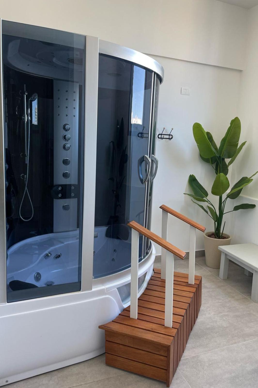 Dos Reyes Hotel 4*